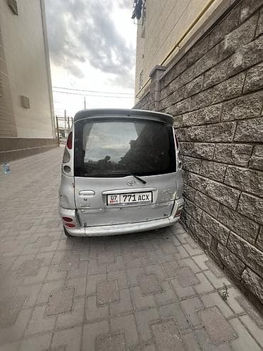 тоета ярис: Toyota Yaris Verso: 2001 г., 1.3 л, Механика, Бензин, Минивэн — 4