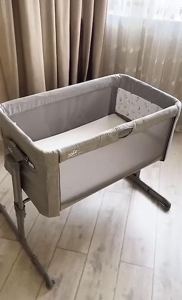 продаю горку: Детская приставная кроватка, Б/у, С колесиками, цвет - Серый — 1