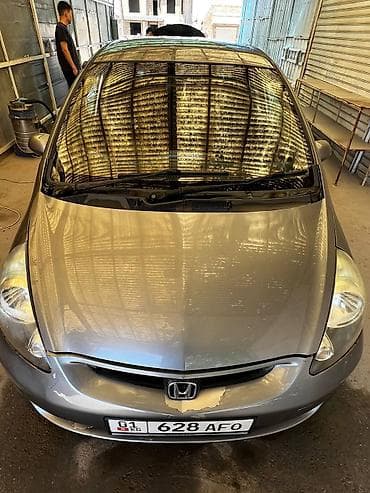 Honda Fit: 2003 г., 1.3 л, Автомат, Бензин, Хэтчбэк