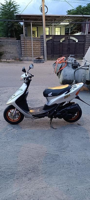zero x neo: Боковой пластик есть в наличии просто осталось покрасить. Скутер Honda — 8