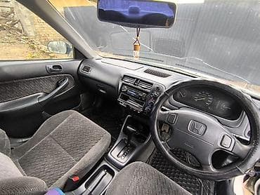 салон аккорд: Honda Civic: 2000 г., Автомат, Бензин, Седан — 9