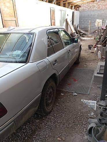 a6 c6: Mercedes-Benz W124: 1990 г., 2 л, Механика, Бензин, Седан — 3