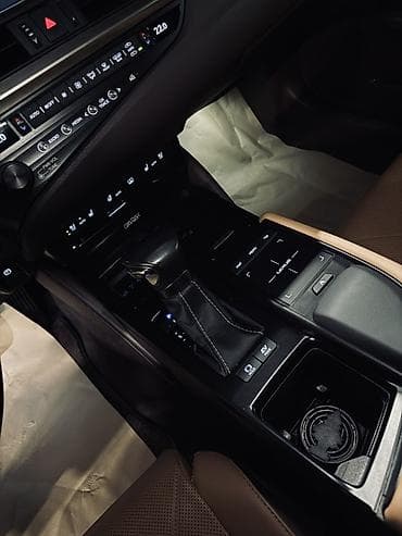 lynk ko: Lexus ES: 2019 г., 2.5 л, Вариатор, Гибрид, Седан — 10
