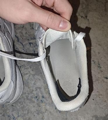 on cloud кроссовки женские: Мужские кроссовки, 42, 42.5, Nike, Б/у, цвет - Белый, Платная доставка — 2