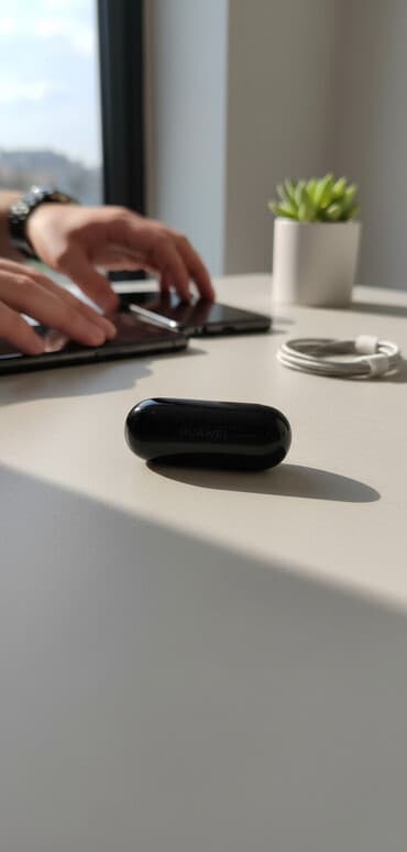 Наушники Беспроводные (Bluetooth)в отличном состоянии от Huawei at lalafo.kg Наушники Беспроводные (Bluetooth)в отличном состоянии от Huawei