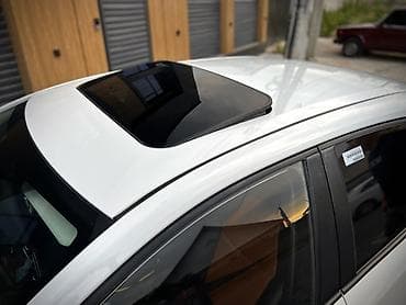 prius v: Toyota Corolla: 2020 г., 1.8 л, Вариатор, Гибрид, Седан — 4