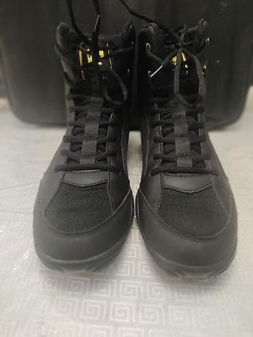 мужской зимний обувь: Мужские кроссовки, 45, Новый, цвет - Черный — 1