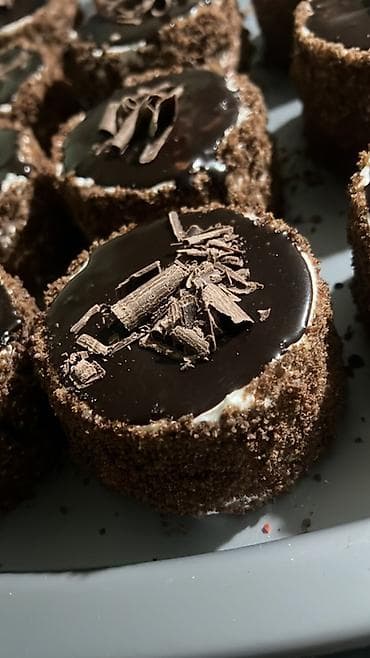 птица домашняя: Десерты в стаканчиках - «Вишня–шоколад»: слоёный десерт в прозрачном — 7