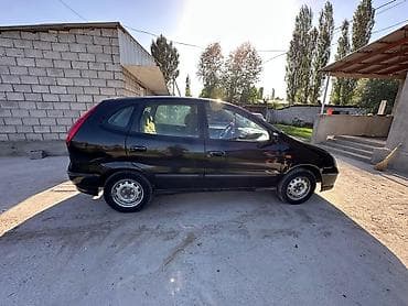 step wgn: Nissan Almera Tino: 2002 г., 1.8 л, Механика, Бензин, Хэтчбэк — 3