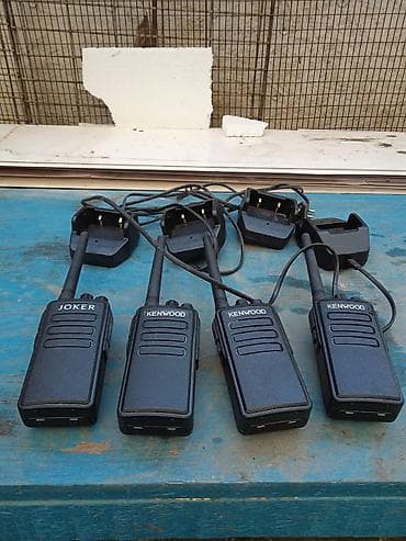 Аудиотехника: Рации портативные UHF/VHF с зарядными устройствами (набор из 4 — 5