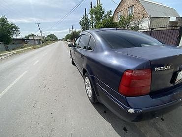 1998: Volkswagen Passat: 1998 г., Седан — 4