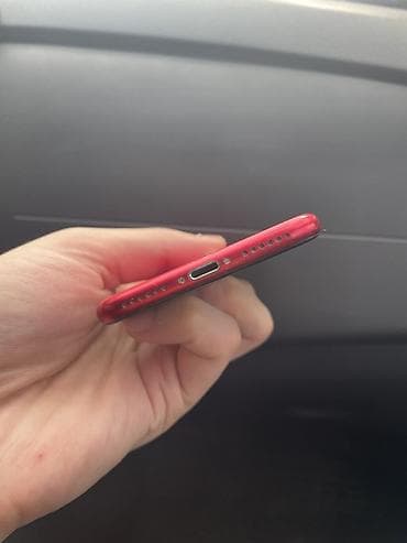 galaxy s 3: IPhone SE 2020, Б/у, 64 ГБ, Красный, Чехол, 77 % — 7