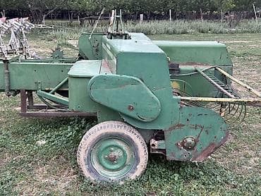 кабина комбайн: Пресс-подборщик тюковый John Deere 332 - Тип: прицепной тюковый пресс — 2