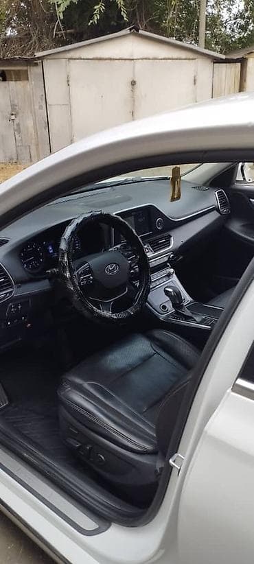 step rf3: Hyundai Grandeur: 2017 г., Седан — 7