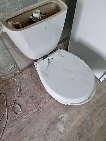 Дом и сад: Унитаз Напольный, Б/у, Материал: Фаянс — 1