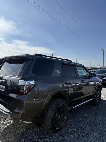 дубль кобина: Toyota 4Runner: 2019 г., 4 л, Автомат, Бензин, Внедорожник — 2