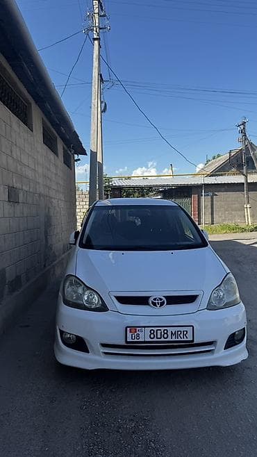 Toyota Ipsum: 2003 г., 2.4 л, Минивэн