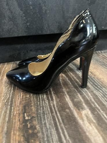 сколько стоит лабутены: Лодочки на шпильке Christian Louboutin - Модель: классические лодочки — 2