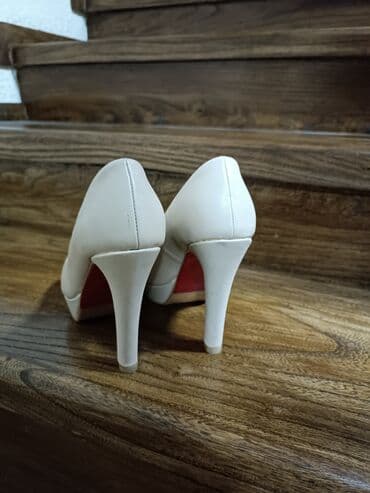 срочно в связи с переездом: Туфли — 4