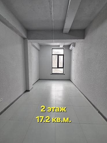 жалалабад спутник: Кеңселерди ижаралоо, 16 м², Бизнес борборунда, Тоолор көрүнүп турат, 1-катар, Жабдуулары менен — 2