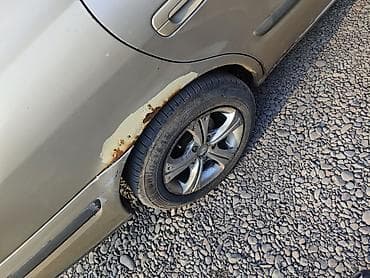 mazda 323 капот: Mazda 323: 1998 г., 2 л, Ручные, Бензин, Хэтчбэк — 8