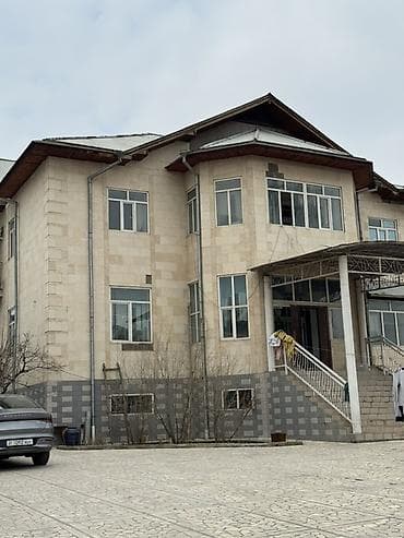 в клубном доме: Сдается просторный частный дом с большим двором и отдельными — 2