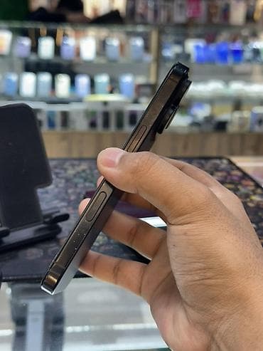 samsung a022: IPhone 16 Pro, Б/у, 256 ГБ, Черный, Зарядное устройство, Защитное стекло, Чехол, 90 % — 5