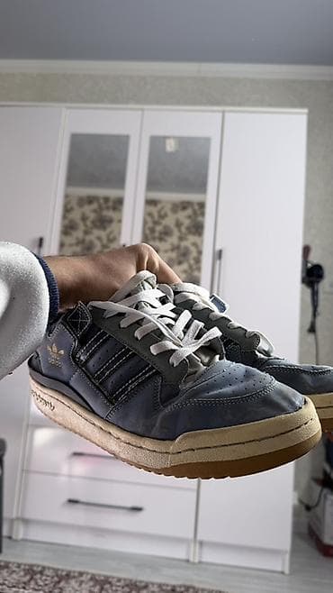 Adidas кроссовки Originals (модель в стиле ретро, похожая на