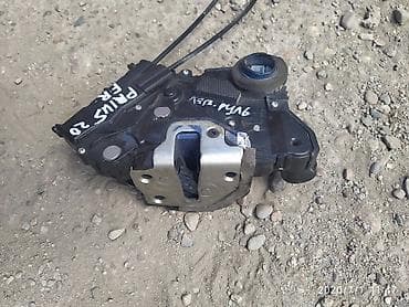 Toyota Prius 20 Замок дверной центральный, Тойота Приус замок дверной