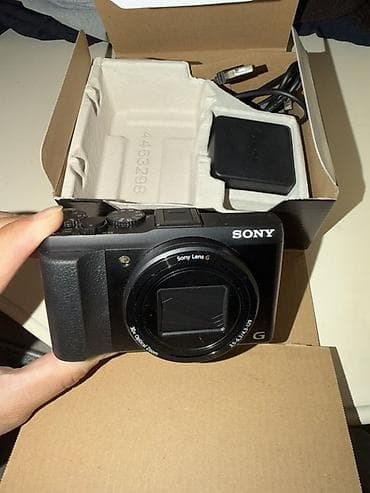 кичинекей камера: Фотоаппарат Sony Cyber‑shot DSC‑HX50 - Матрица 20,4 МП Exmor R CMOS — 3