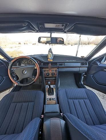 мерс 116: Mercedes-Benz W124: 1992 г., Ручные, Бензин, Седан — 7