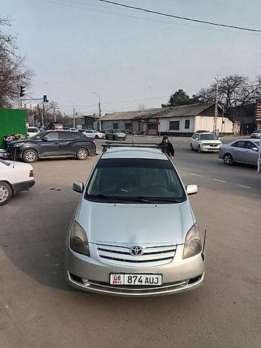 sprinter 4x4: Toyota Corolla Verso: 2003 г., 1.6 л, Ручные, Бензин, Хэтчбэк — 8