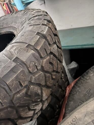 шины r14c: Шины для внедорожников и легковых автомобилей. По 4 шт. Цена — 2