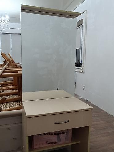 Туалетный столик, С зеркалом, цвет - Бежевый, ЛДСП at lalafo.kg Туалетный столик, С зеркалом, цвет - Бежевый, ЛДСП