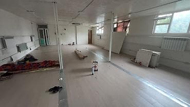 магазин аренд: Сдаётся помещение 180м кв. 2 этаж 800с за кв. метр. адрес — 2