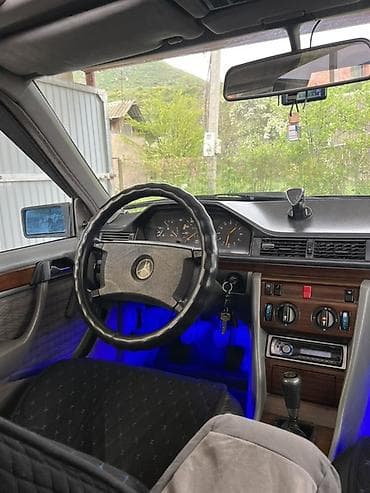 мерседес 124 с: Mercedes-Benz W124: 1991 г., 2 л, Ручные, Дизель, Седан — 7