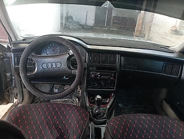 ауди 2015: Audi 80: 1988 г., Механика, Бензин, Седан — 4