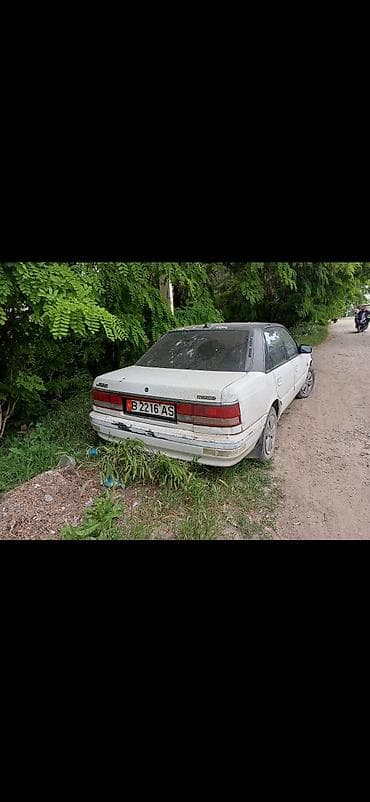 sprinter 2 2: Mazda 626: 1990 г., 2 л, Механика, Бензин, Седан — 4