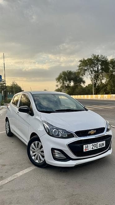 Chevrolet Spark: 2019 г., 1 л, Вариатор, Бензин, Хэтчбэк