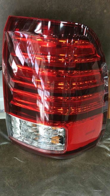 Задние фонари :lexus lx-470. 2006 год