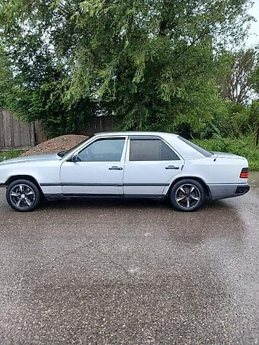 тягач мерс: Mercedes-Benz W124: 1988 г., 2.3 л, Механика, Бензин, Седан — 5