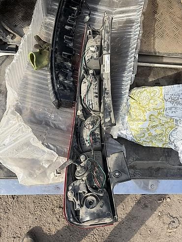 lexus rx400h: Задний фонарь (правый ) для автомобиля Honda Cr-v 2 — 2