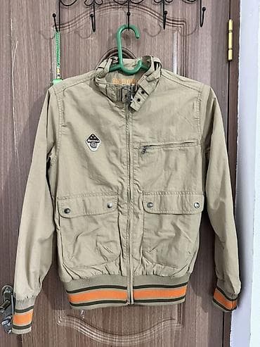 Детские куртки на мальчика 9-11 лет 1) Лёгкая бежевая куртка-ветровка at lalafo.kg Детские куртки на мальчика 9-11 лет 1) Лёгкая бежевая куртка-ветровка