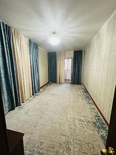 южный микрорайон: 3 комнаты, 70 м² — 2