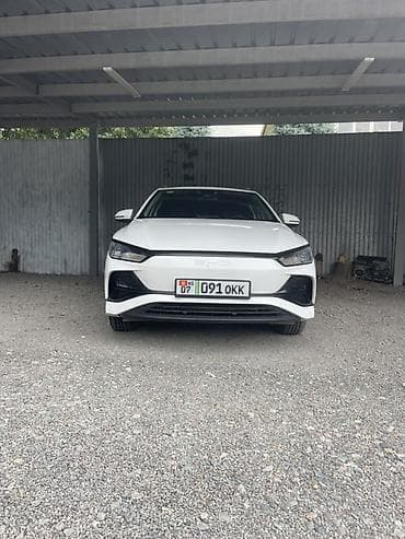 BYD E2: 2025 г., Автомат, Электромобиль, Хэтчбэк