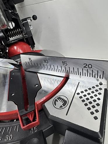 угларез: Торцовочная пила (поворотная) с маятниковым механизмом - Мощный — 3