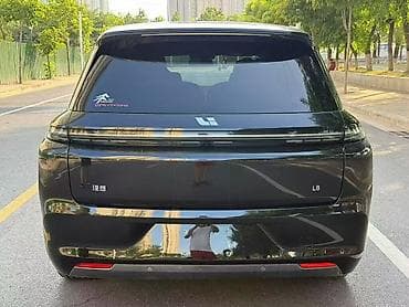 Продажа авто: Lixiang L8: 2023 г., Внедорожник — 8