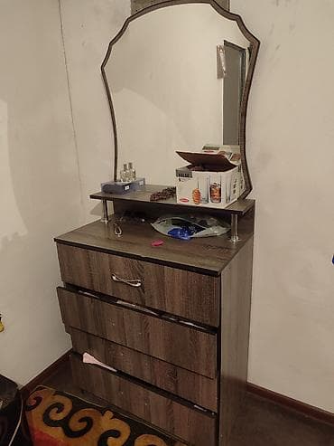 Промышленная химия: Туалетный столик, С зеркалом, цвет - Коричневый, ЛДСП — 1