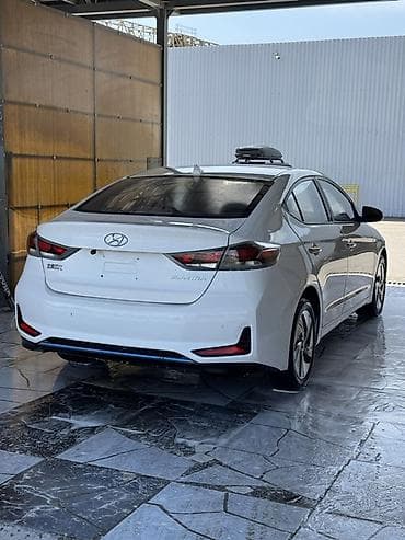 Продажа авто: Hyundai Elantra: 2019 г., 1.6 л, Автомат, Гибрид, Седан — 4