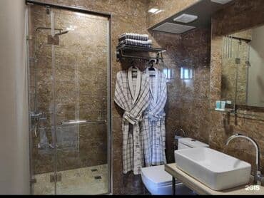 купить комнату в общежитии со своим санузлом: Уютный номер с собственной ванной комнатой Описание: - Просторная — 2